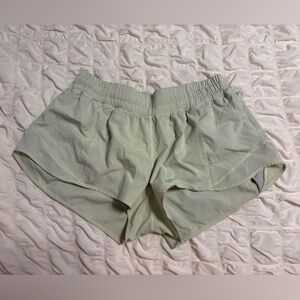 Lululemon Hotty Hot Short 2.5" low rise
2018 Citra Lime